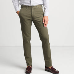 Men's Knockabout Slim Fit Chino Pant