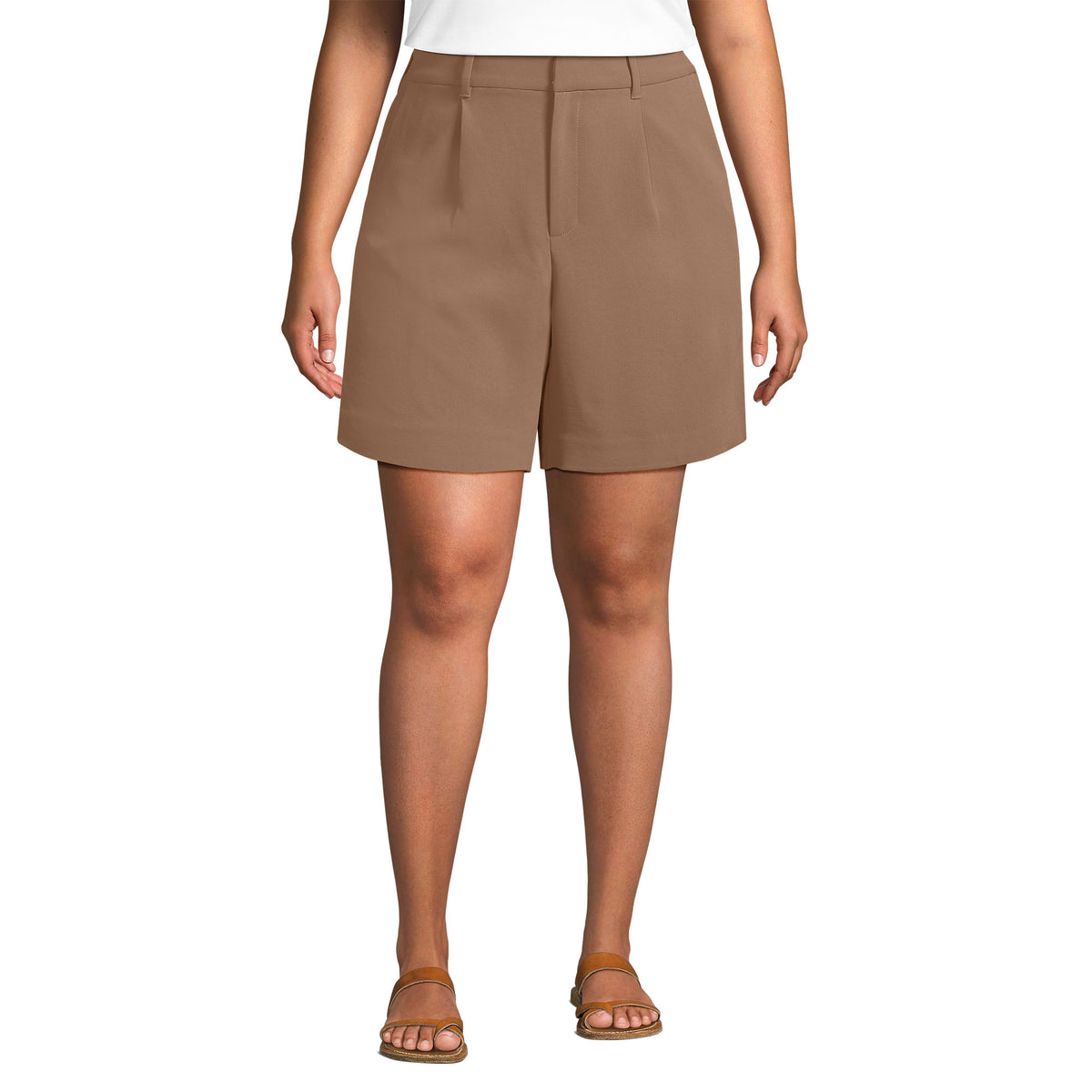 Women's Plus Size High Rise Pleated Crepe 7" Shorts