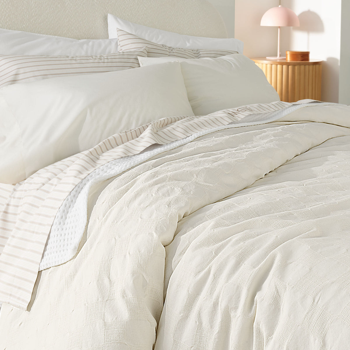 Textured Pattern Comforter